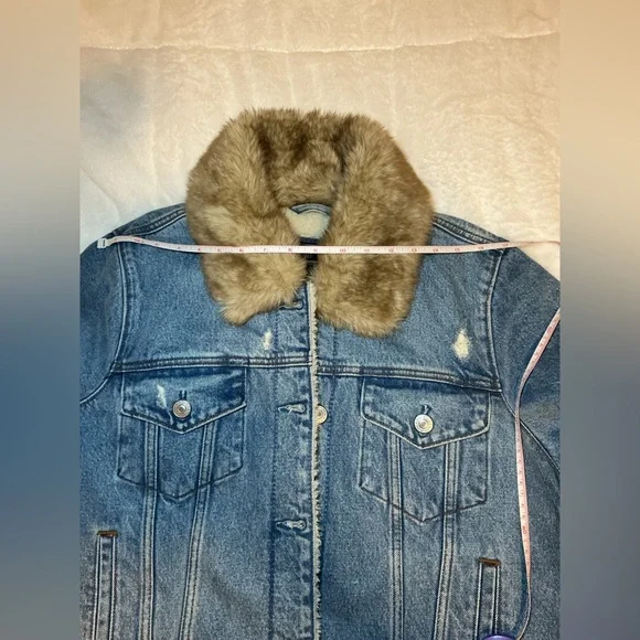 Abercrombie & fitch Denim Jacket with Faux Fur Collar - Picture 5 of 12